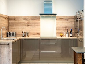 Fridge, oven, dishwasher, electric kettle