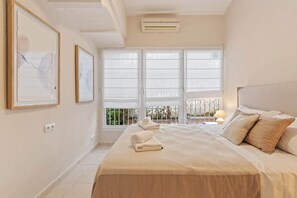 4 Schlafzimmer, Zimmersafe, Bügeleisen/Bügelbrett, kostenloses WLAN