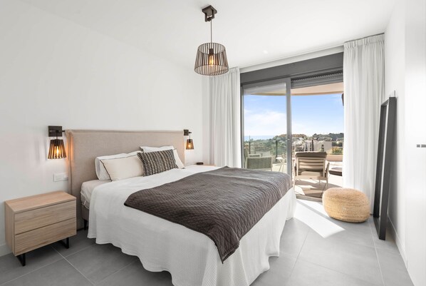 3 bedrooms, iron/ironing board, WiFi, bed sheets - RDR467 - Discover Luxury Living in Estepona's Oasis (Estepona)