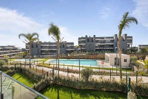 Unclassified image, 2 of 13, button