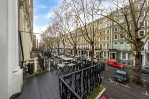 Deluxe Studio | Terrace/patio - Beaufort Gardens Residences (London)