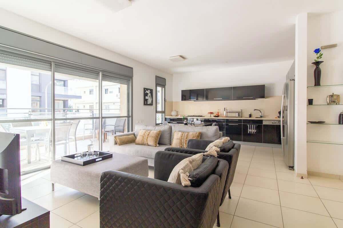 Téléviseur, bureau