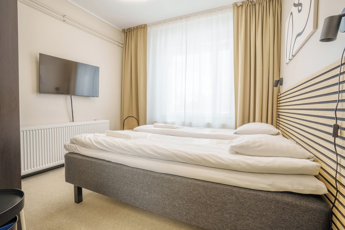 Deluxe Double Room | In-room safe, soundproofing, free WiFi