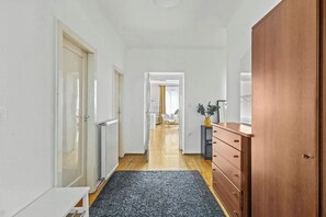 Interior - Vienna Brew Haven - Central 2BR Apartment (Vienna)