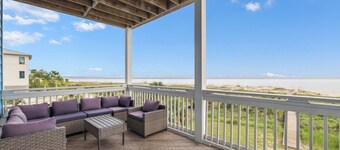 Fall Stays Available! Beach Front and Gulf Views! Private Pool! Dog-Friendly!