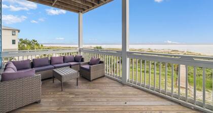 Fall Stays Available! Beach Front and Gulf Views! Private Pool! Dog-Friendly!