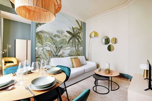 Apartment | Living area - Cozy Flat 1 BDR / 2P - Marais District (Paris)