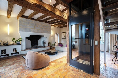 Le logis de saint jean Character house with swimming pool