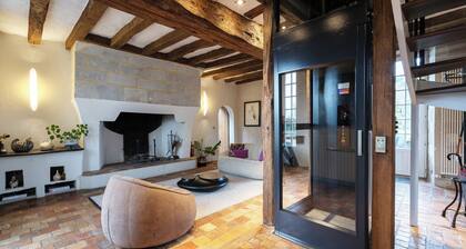 Le logis de saint jean Character house with swimming pool