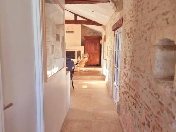 2 soverom, strykejern/-brett og wi-fi (inkludert)