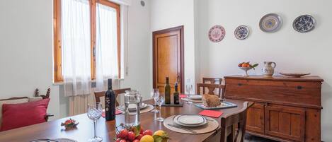 コンドミニアム バルコニー | ダイニングルーム