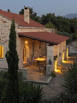 Exterior - Traditional stone house for rent in Crete in a quiet location (Vamos)