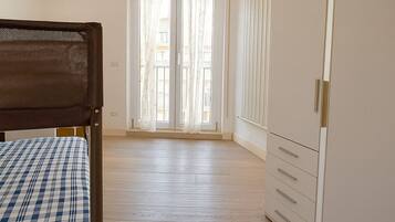 3 Schlafzimmer, Bügeleisen/Bügelbrett, Reisekinderbett, WLAN