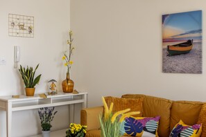 House - 153 NIC - Stay Sunflower Delight Studio (Nicosia)