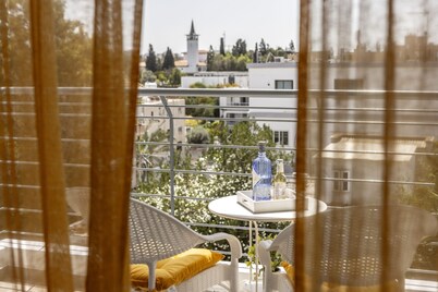 153 NIC - Stay Sunflower Delight Studio