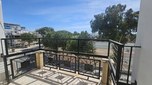 Apartment | 3 bedrooms, soundproofing - 39 EGM - Stay Uptown Apartment (Egkomi)