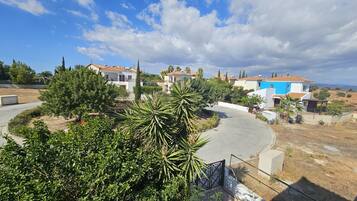 3 kamar tidur dan kedap suara