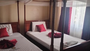 Room - The Folks Inn Hotel (Mombasa)