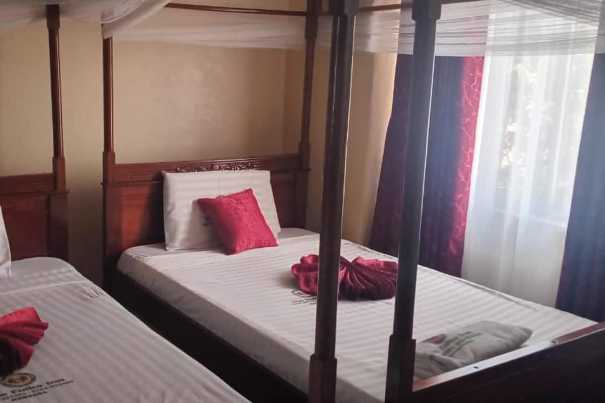 Egyptian cotton sheets, premium bedding, memory foam beds, desk
