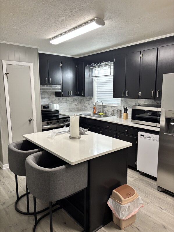 Microwave, oven, stovetop, dishwasher