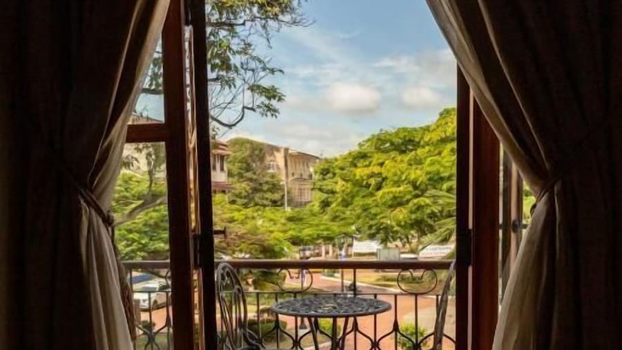 Hotel Plaza Herrera