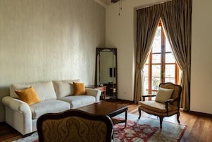 Premium Room | Living area