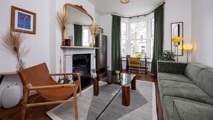 House - Reach for the Stars in London (London)