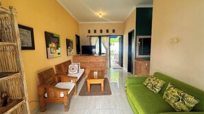 Living area - Nuansa Cliff House 2 Bedrooms, Jimbaran (Ungasan)