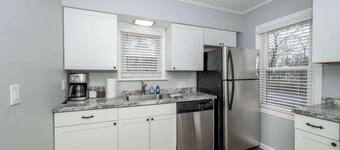 Kenwood Keys 1 Cozy Stay for 6