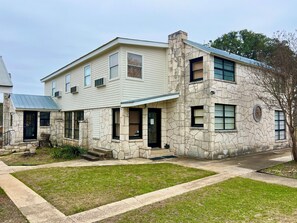 Exterior - The River Oaks Lodge Main House, 7 BR, 7.5 BA, River Access (Ingram)