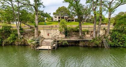 The River Oaks Lodge Main House, 7 Bedrooms, 7.5 Bathrooms!