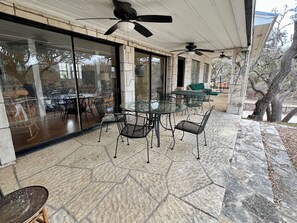Outdoor dining - The River Oaks Lodge Main House, 7 BR, 7.5 BA, River Access (Ingram)