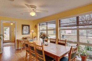 Dining - The River Oaks Lodge Main House, 7 BR, 7.5 BA, River Access (Ingram)