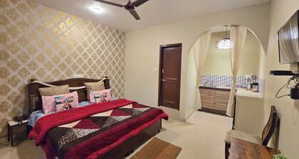 Himalayan Horizon and Cafe