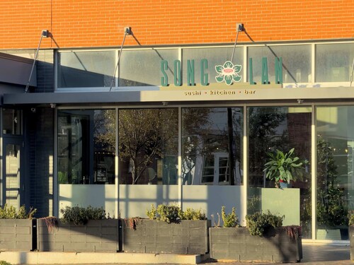 Bridge Park Luxe Studio for 2!