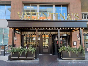 Exterior detail - Bridge Park Luxe Studio for 2! (Dublin)