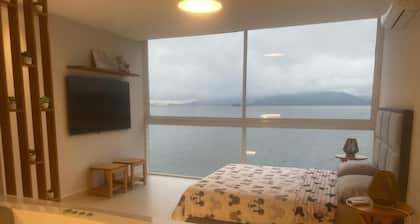 Home Sweet Sea. Beachfront Retreat: Luxury, Comfort and Exclusive SPA