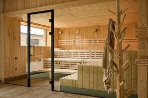 Spa - Hausboot im Wangerland Resort (Hohenkirchen)