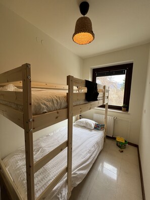6 Schlafzimmer, Bügeleisen/Bügelbrett, kostenloses WLAN, Bettwäsche