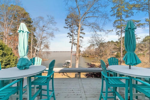 BIG WATER views in Abbeville: 3BR, Master Ste, Hot Tub, Ice Machine, Beach Area