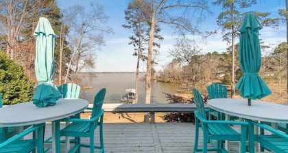 BIG WATER views in Abbeville: 3BR, Master Ste, Hot Tub, Ice Machine, Beach Area