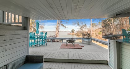 BIG WATER views in Abbeville: 3BR, Master Ste, Hot Tub, Ice Machine, Beach Area