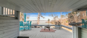 BIG WATER views in Abbeville: 3BR, Master Ste, Hot Tub, Ice Machine, Beach Area