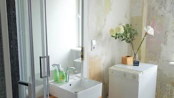 Haartrockner, Toilettenpapier