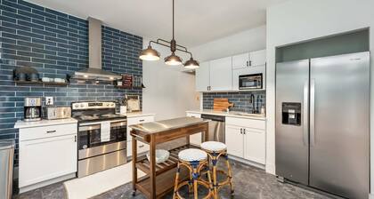 German Charm Suites Sleeps 8!