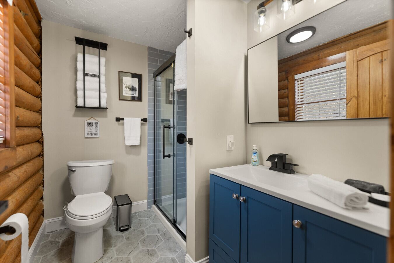 Hårtørrer, håndklæder