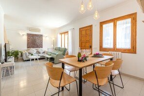 House | Dining