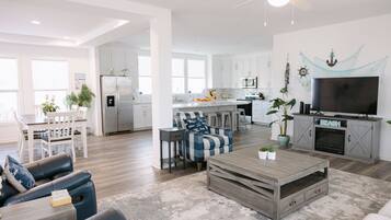 智能电视、电子游戏