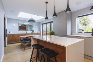 Televisión 37 pulgadas con canales de televisión vía satélite