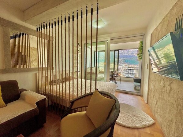 Comfort Studio, Balcony, Sea View | Soundproofing, free WiFi - Sea View Studio Terminal (Budva)